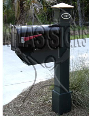 Somerby- Mailbox and Post