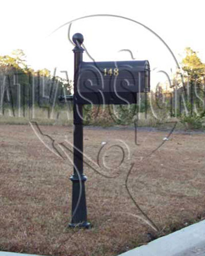 The Club- Deluxe Mailbox and Post (White)