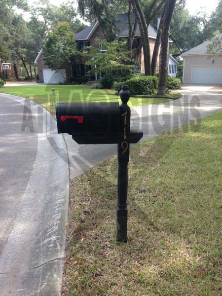 Parrot Bluff- Mailbox and Post