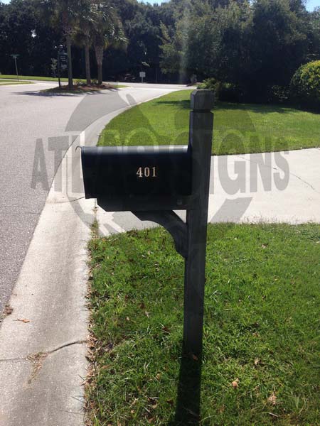 Planters Trace- Mailbox and Post