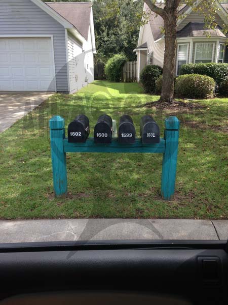 Bayview Farms- 4 Mailboxes and Post