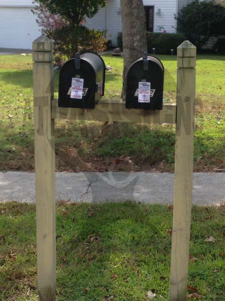 Adthan Place- 2 Mailboxes and Post