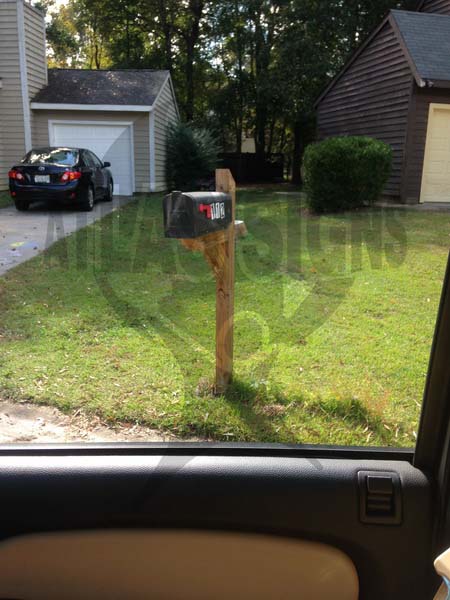 Bridge Creek- Mailbox and Post