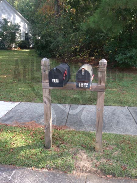 Hearthstone- 2 Mailboxes and Post