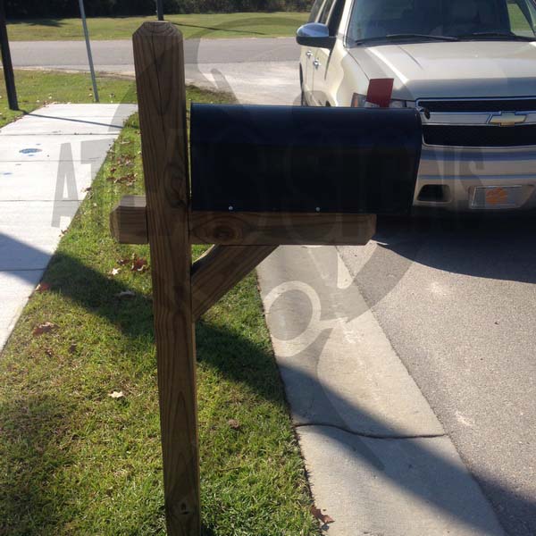 Medway Landing- Mailbox and Post