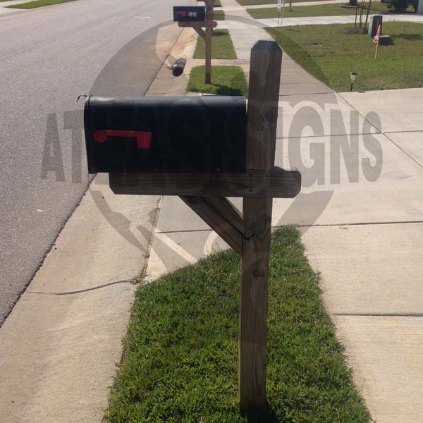 Sophia Landing- Mailbox and Post