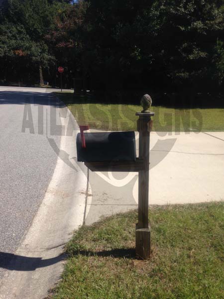 Simmons Creek- Mailbox and Post