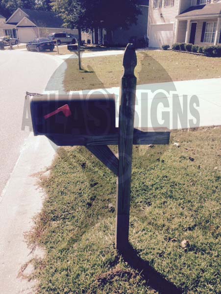 Scouts Crossing- Mailbox and Post