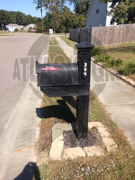 Carraige Run- Mailbox and Post