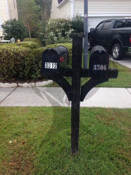 Buckshire- 2 Mailboxes and Post