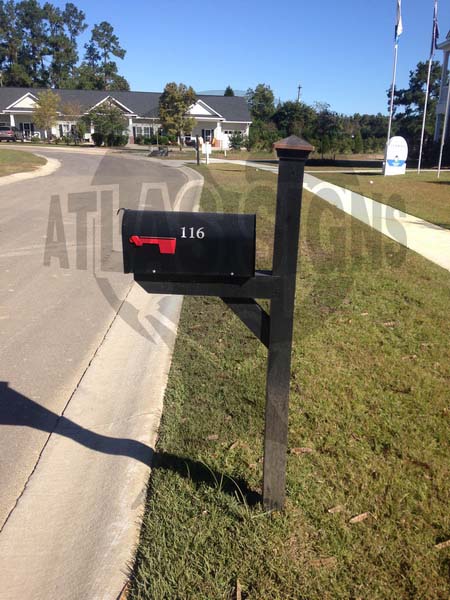 Carriage Hill- Mailbox and Post