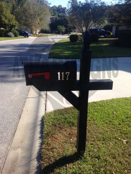 Summer Ridge- Mailbox and Post