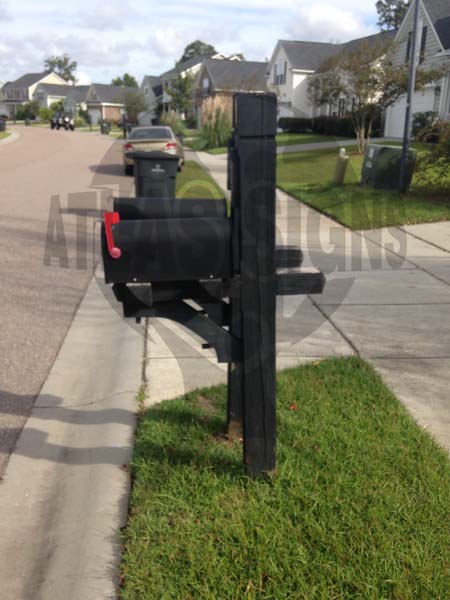 Hamilton Grove Mailbox and Post