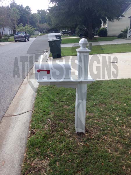 Patriot Plantation- Mailbox and Post