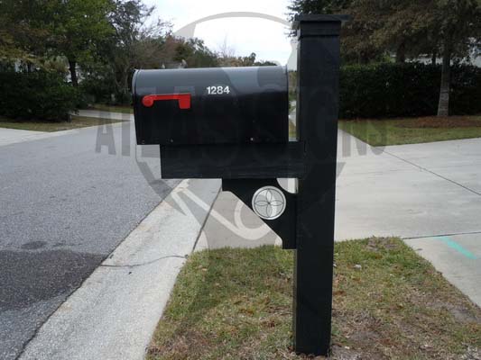 Seaside Farms- Mailbox and Post