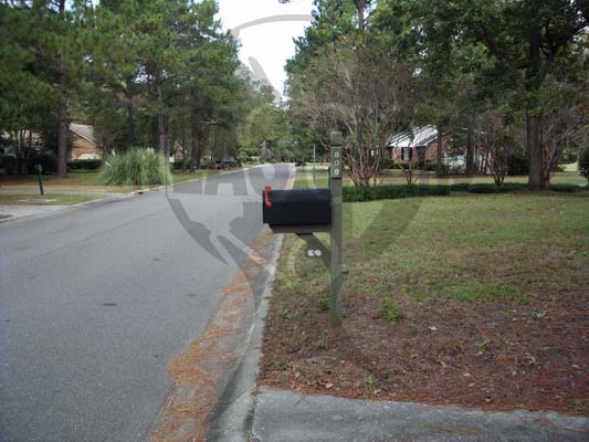 Snee Farm- Mailbox and Post